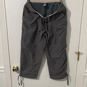 Kuhl Dark Charcoal Grey Cropped Capri Hiking Outdoors Lightweight Cargo Pants L